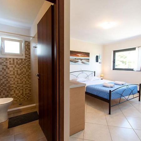 Fotis Apartments Artemida  Exterior photo