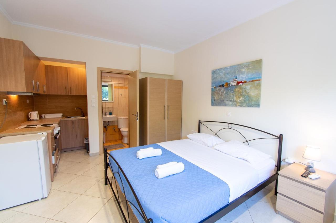 Fotis Apartments Artemida  Exterior photo