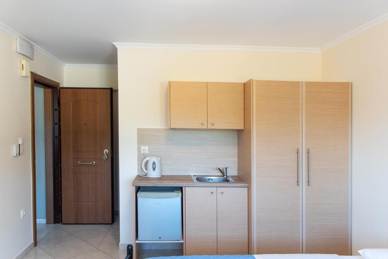 Fotis Apartments Artemida  Exterior photo