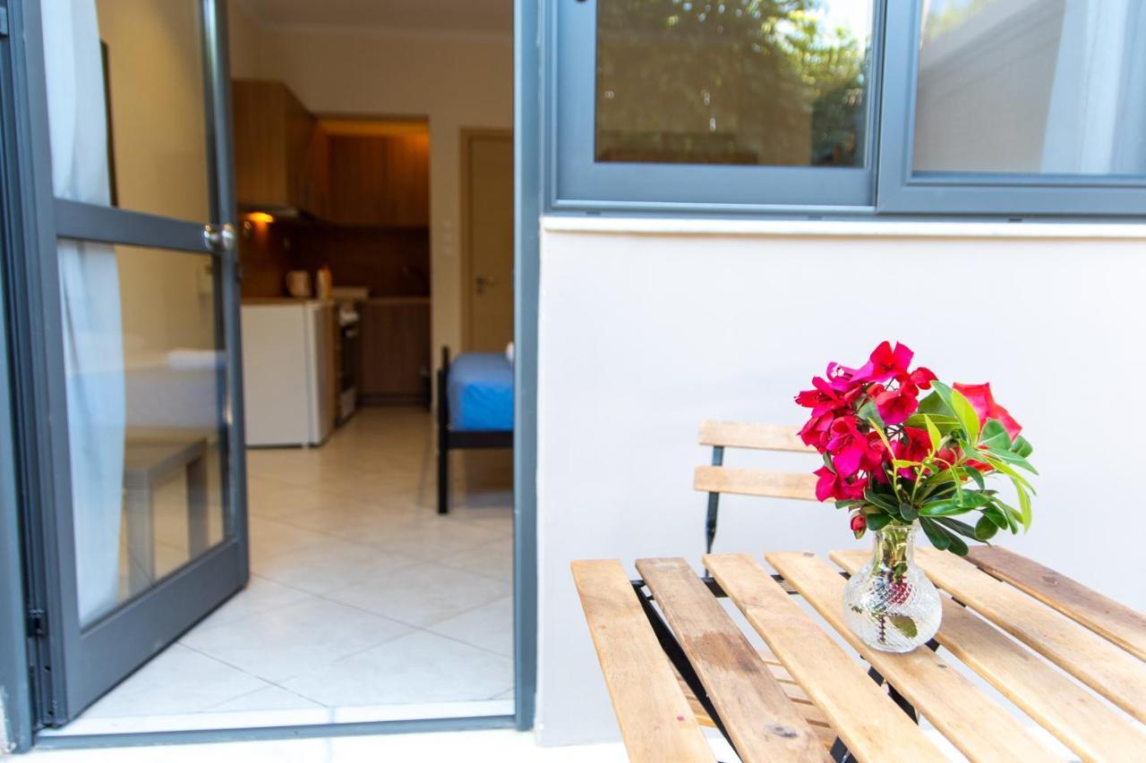 Fotis Apartments Artemida  Exterior photo